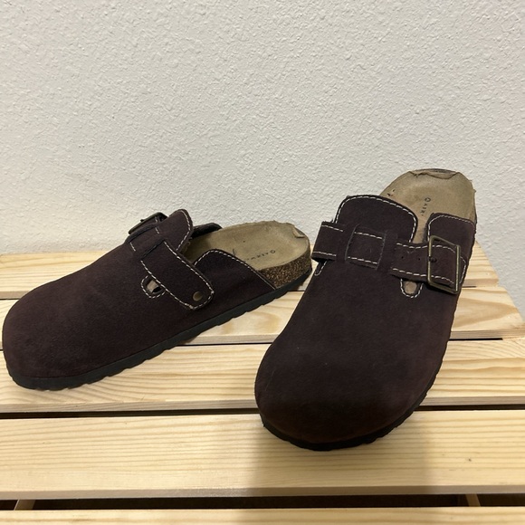 Airwalk Chocolate Brown Suede Leather Clogs with Buckle Detail - Picture 3 of 5